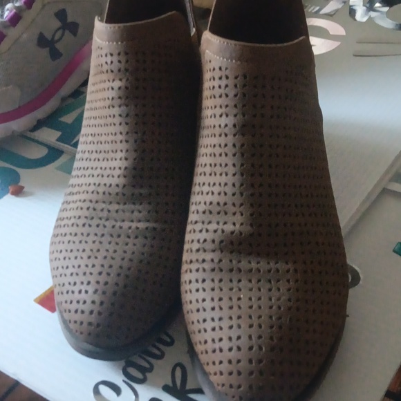 Boots - Picture 2 of 3